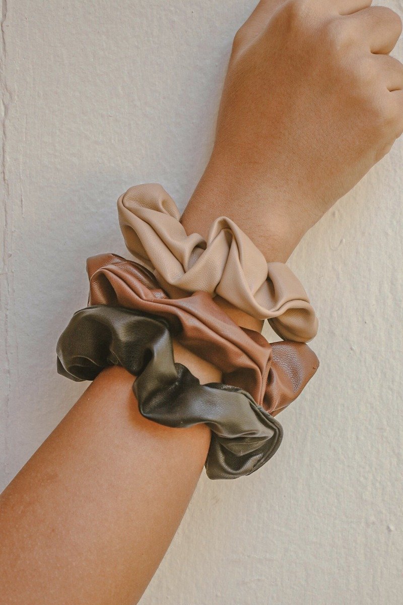 Mia Scrunchie Latte
